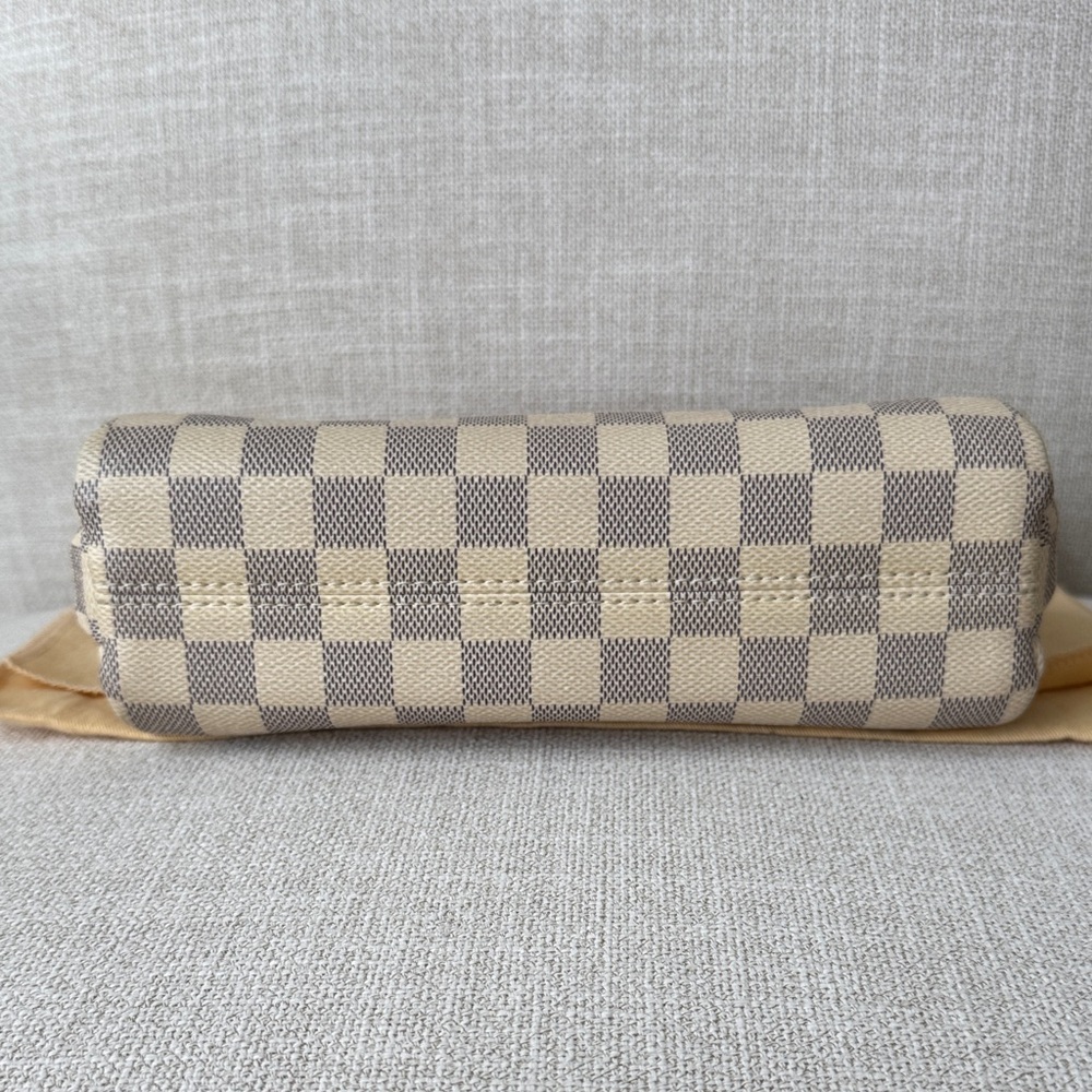 Louis Vuitton Damier Azur Croisette *Firm Price* - Picture 5 of 15